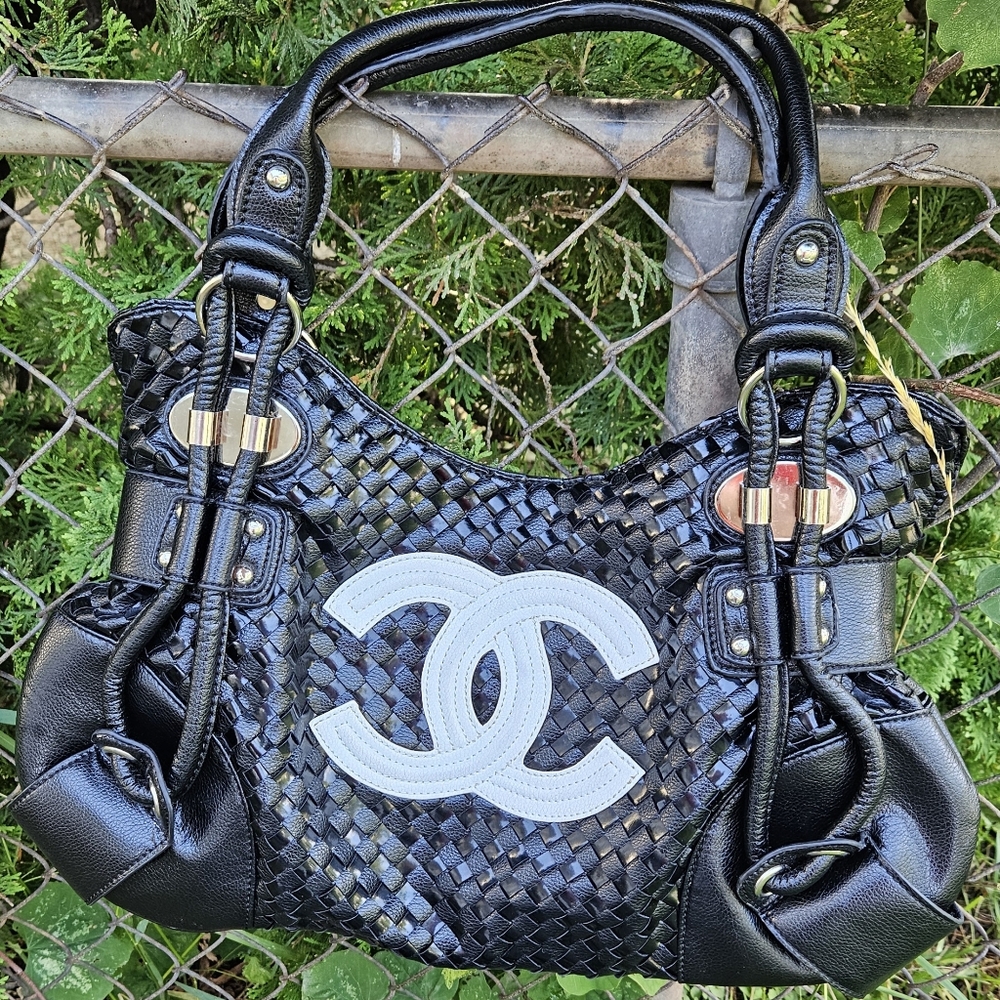 Designer Black Leather Weaved CHANEL 2 Handle TOTE BAG, Purse. Velvet Lining G5c